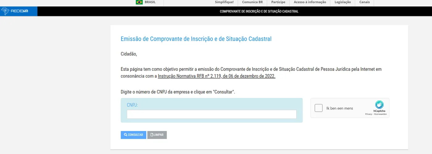 Receita Federal Comprovante de Inscrição e de Situação Cadastral page, the Brazilian CNPJ register lookup, with a single CNPJ field, an hCaptcha checkbox, and the Consultar button